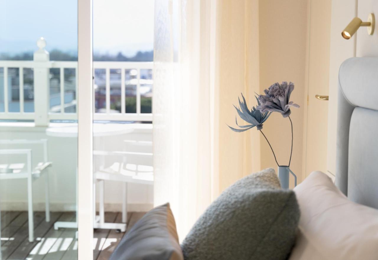 Hotel Tiffany'S Riccione Esterno foto