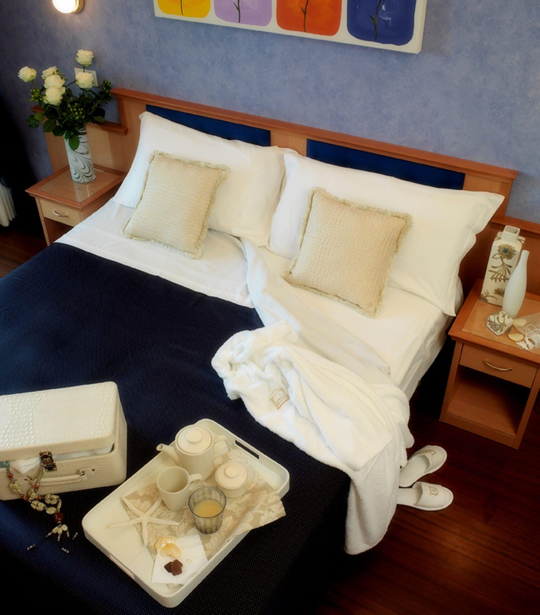 Hotel Tiffany'S Riccione Esterno foto