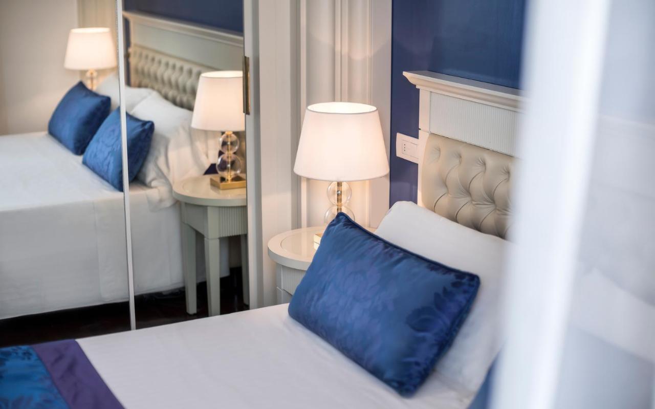 Hotel Tiffany'S Riccione Esterno foto