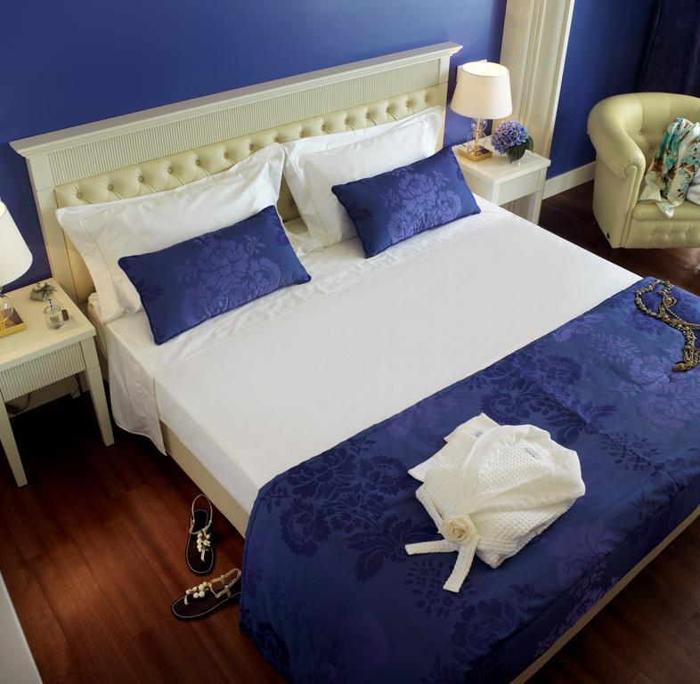 Hotel Tiffany'S Riccione Esterno foto